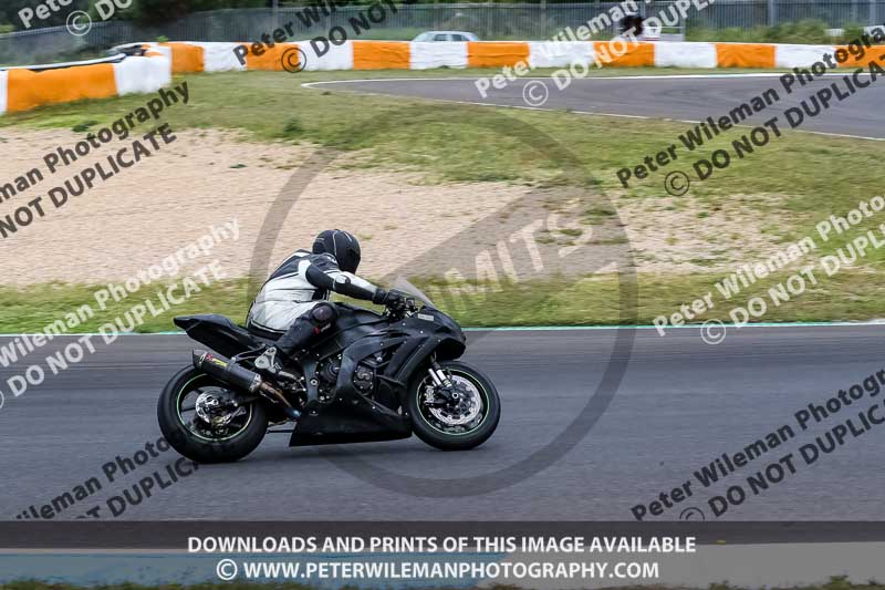 estoril;event digital images;motorbikes;no limits;peter wileman photography;portugal;trackday;trackday digital images